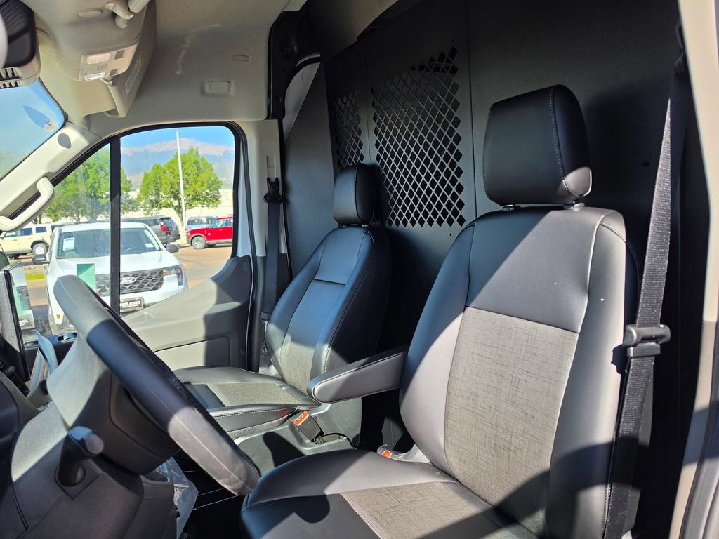 New 2026 Ford Transit 250 148 Medium Roof Extended AWD image 32