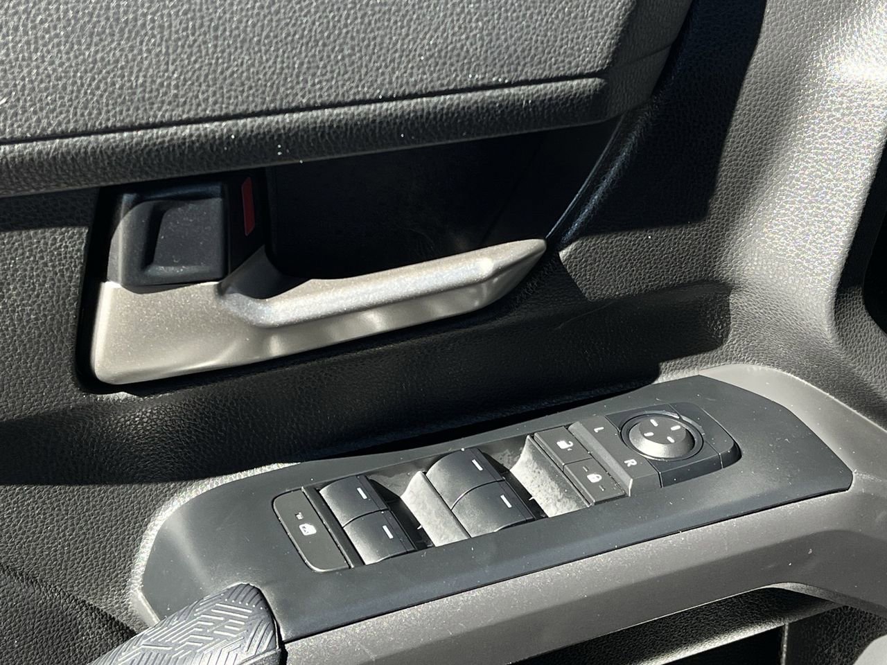 Used 2024 Toyota Tacoma TRD Off-Road AWD/4WD image 21