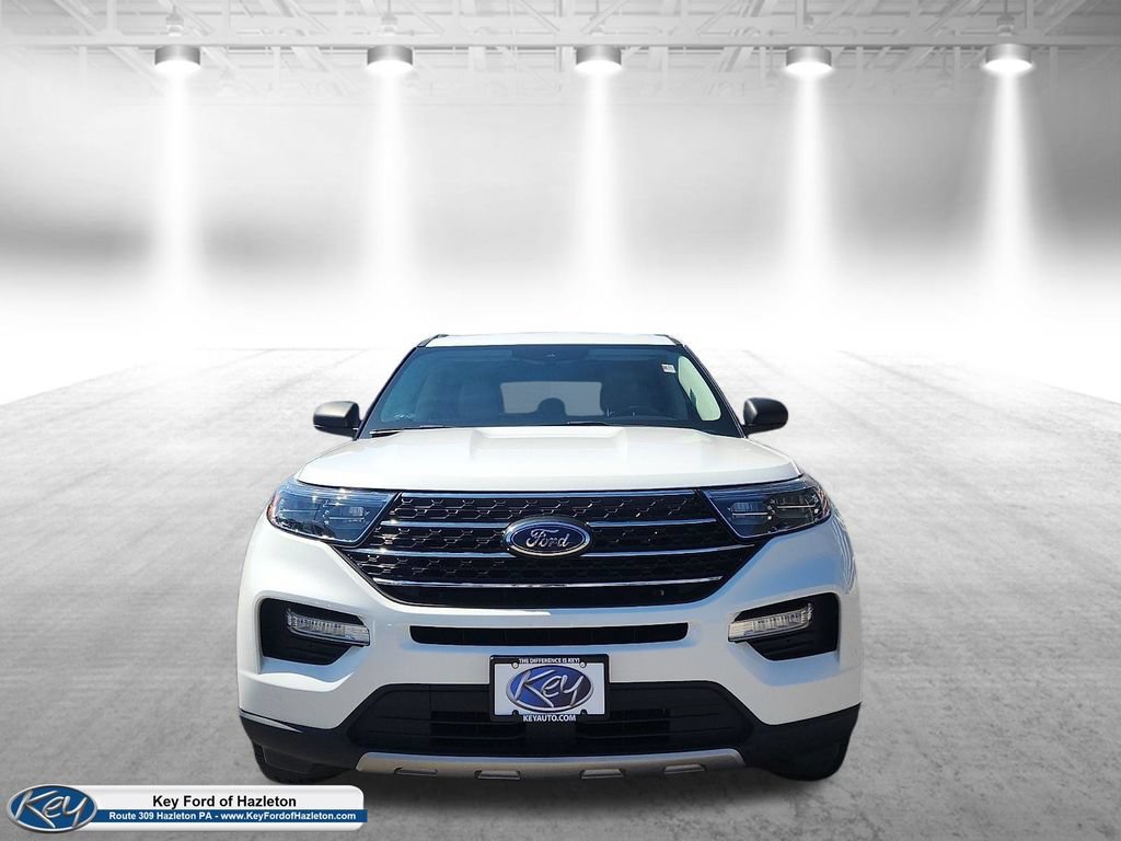 Used 2022 Ford Explorer XLT w/ Equipment Group 202A AWD/4WD image 8