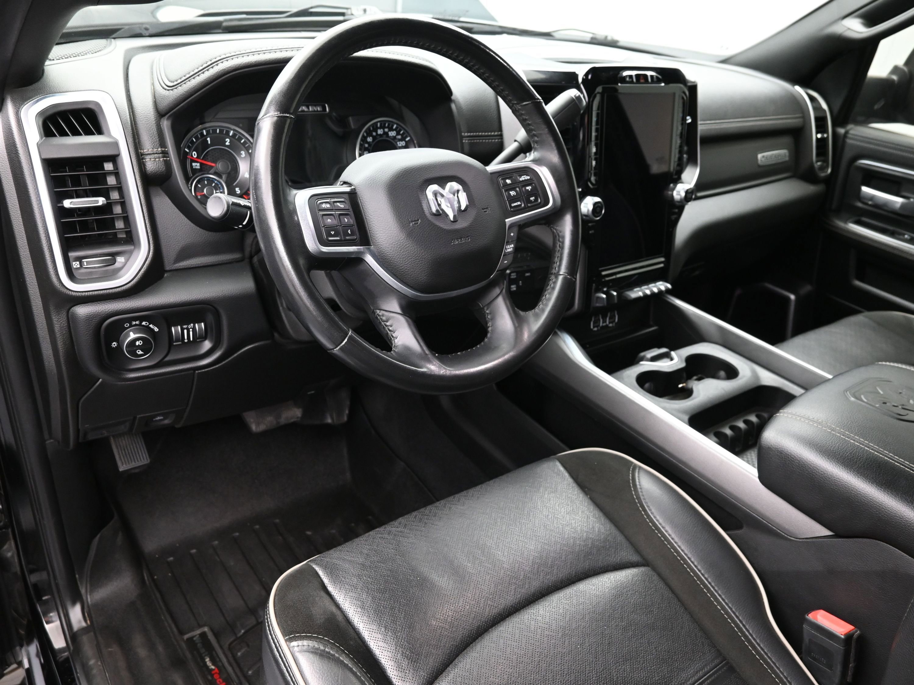 Used 2020 RAM 2500 Laramie w/ Night Edition image 22