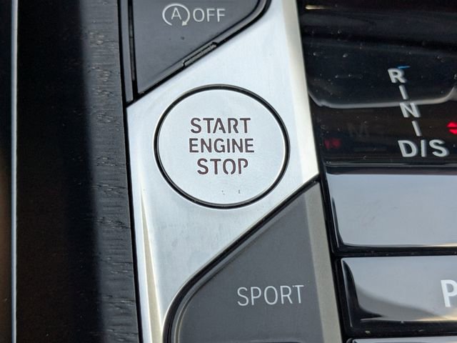 Used 2023 BMW 330i Sedan w/ Premium Package image 32