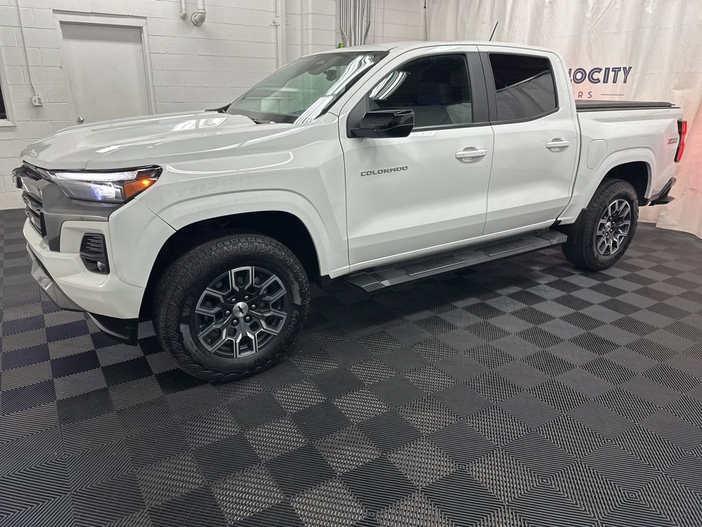 Used 2024 Chevrolet Colorado Z71 w/ Advanced Trailering Package image 5