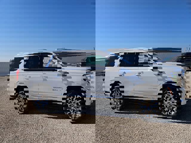 New 2026 GMC Yukon Denali w/ Sun & Power Step Package image 6