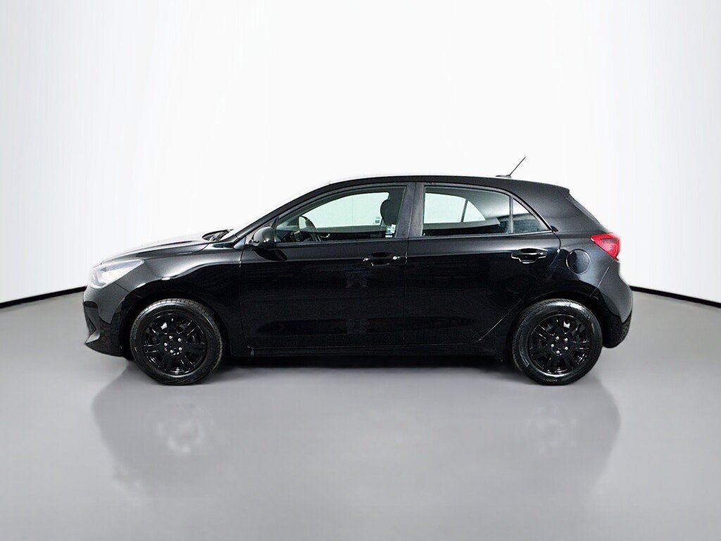 Used 2019 Kia Rio S FWD image 2