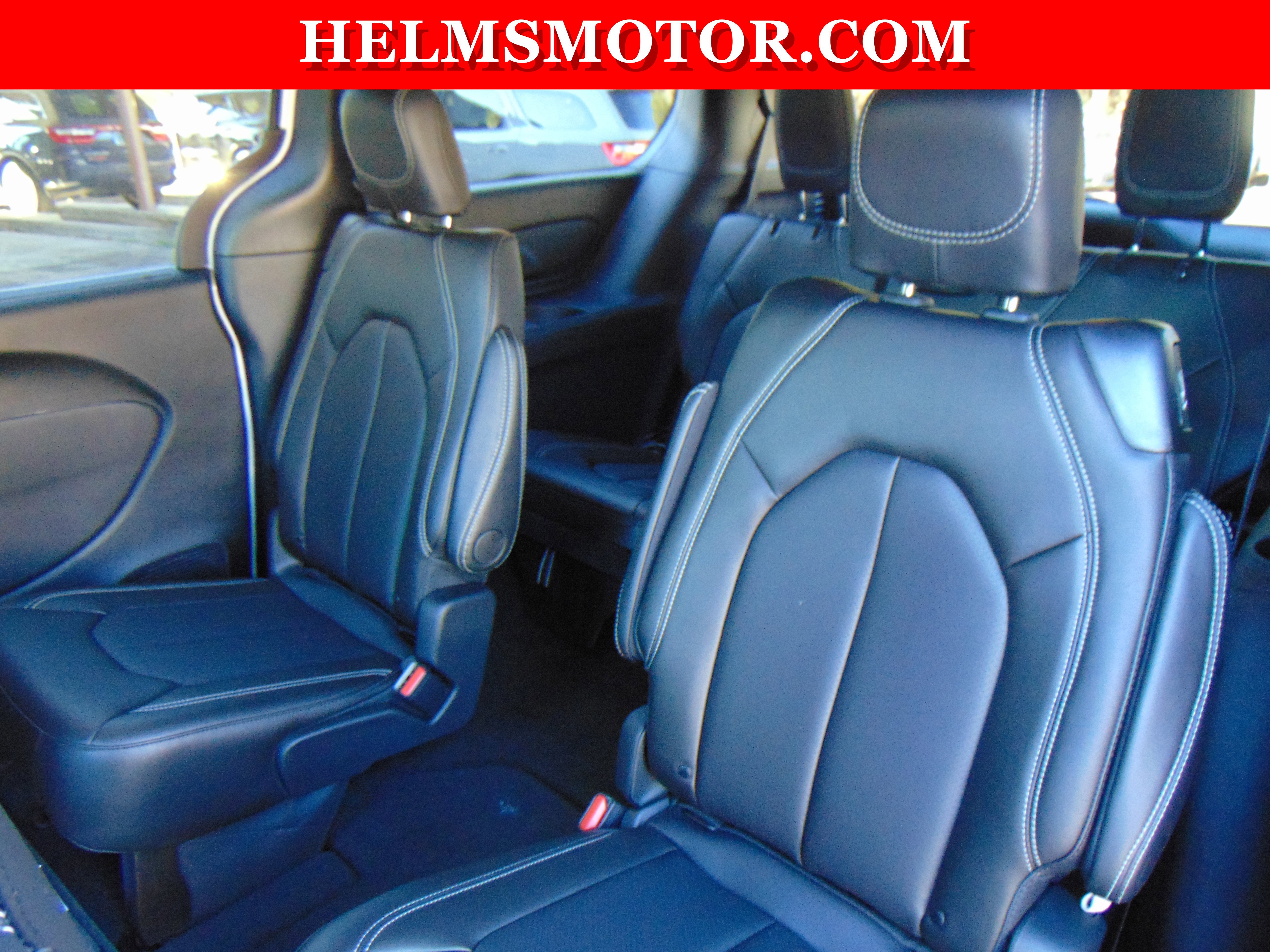 New 2026 Chrysler Pacifica Select image 40