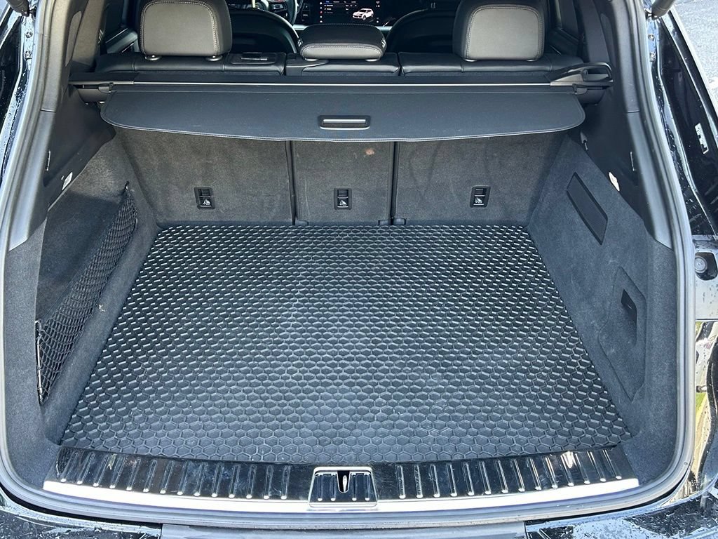 Certified 2025 Porsche Cayenne AWD/4WD image 33