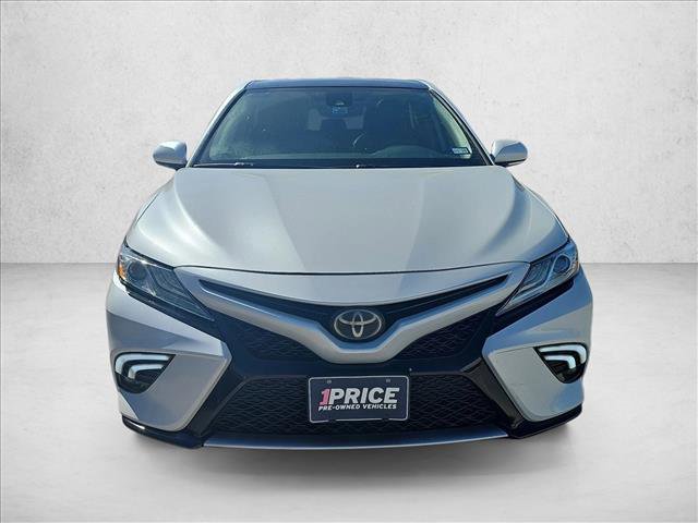 Used 2020 Toyota Camry XSE image 8