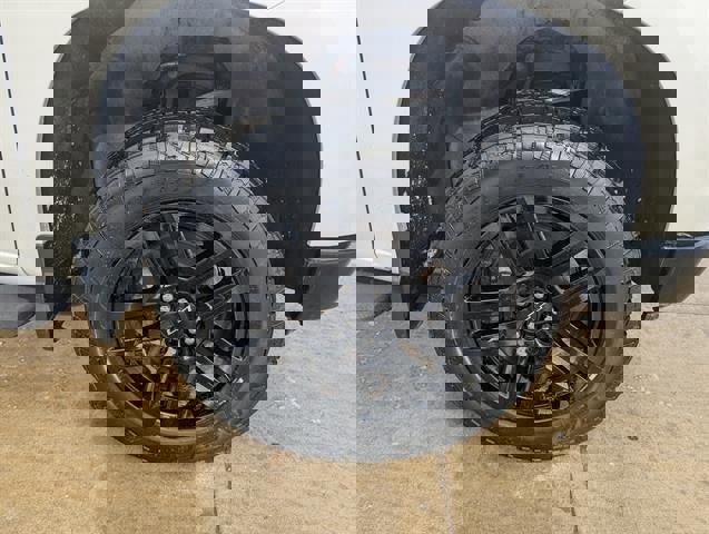 Used 2024 Chevrolet Silverado 1500 LT Trail Boss w/ Convenience Package II image 18