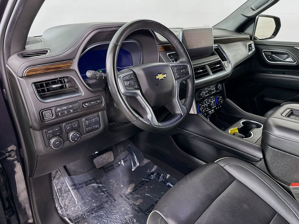 Used 2024 Chevrolet Tahoe Premier AWD/4WD image 16
