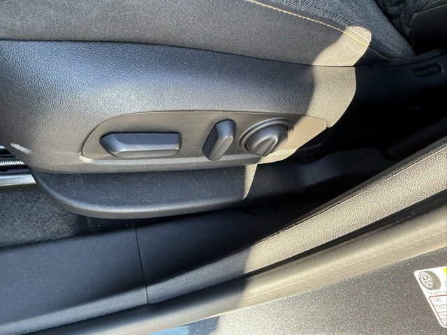 Certified 2023 Chevrolet Equinox LT image 24