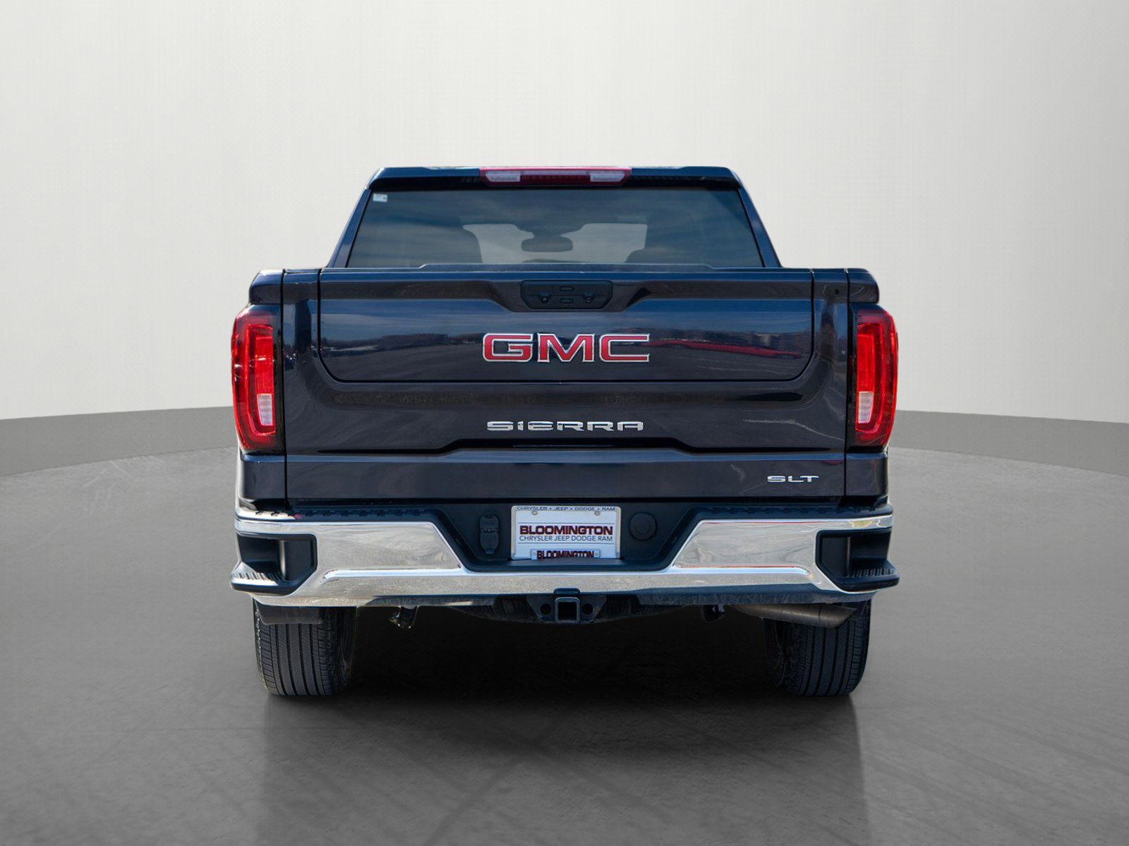 Used 2025 GMC Sierra 1500 SLT AWD/4WD image 6