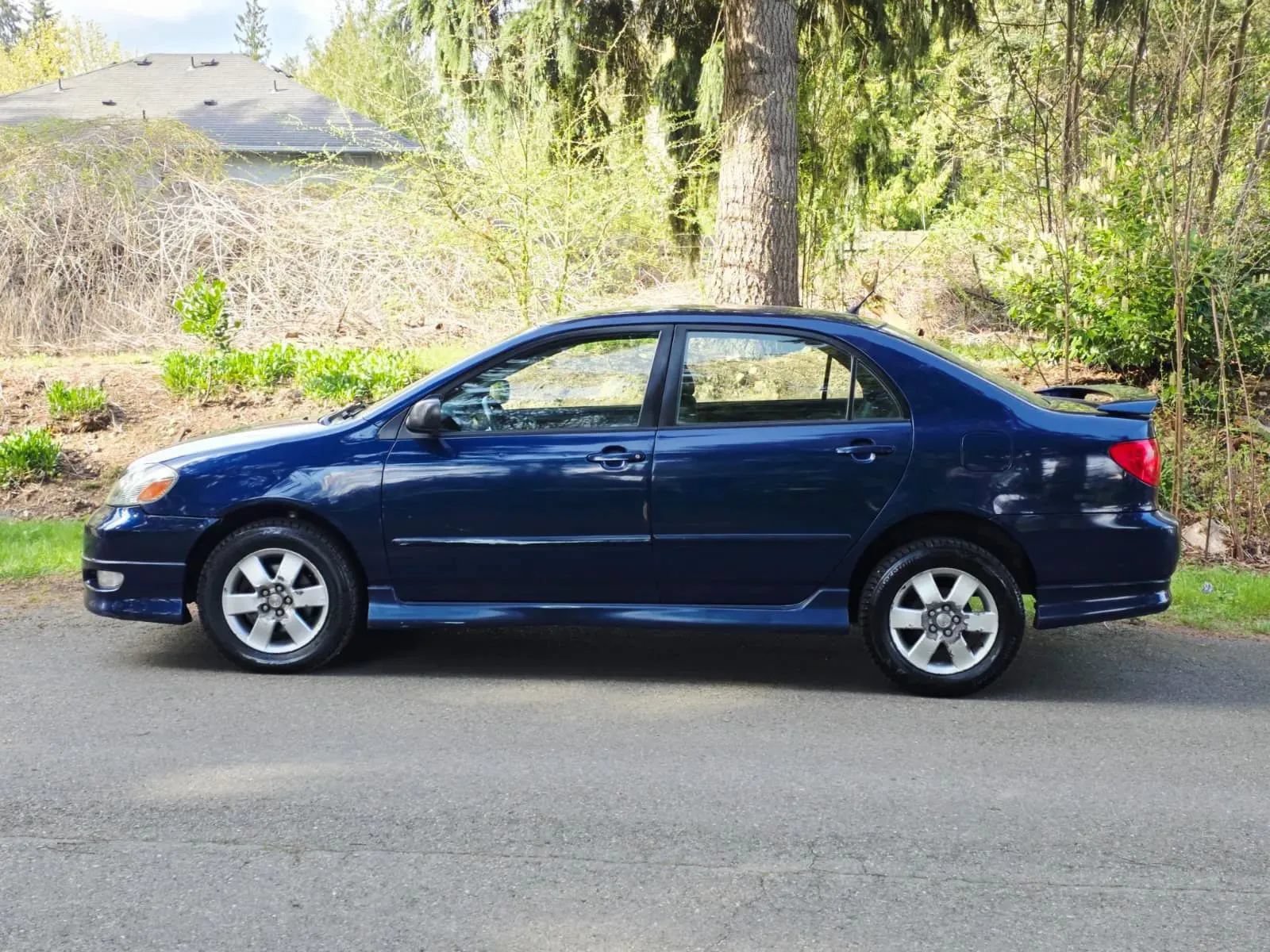 Used 2006 Toyota Corolla S FWD image 2
