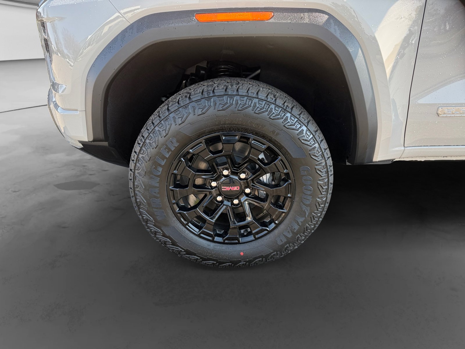 New 2026 GMC Canyon Elevation w/ Convenience Package image 9