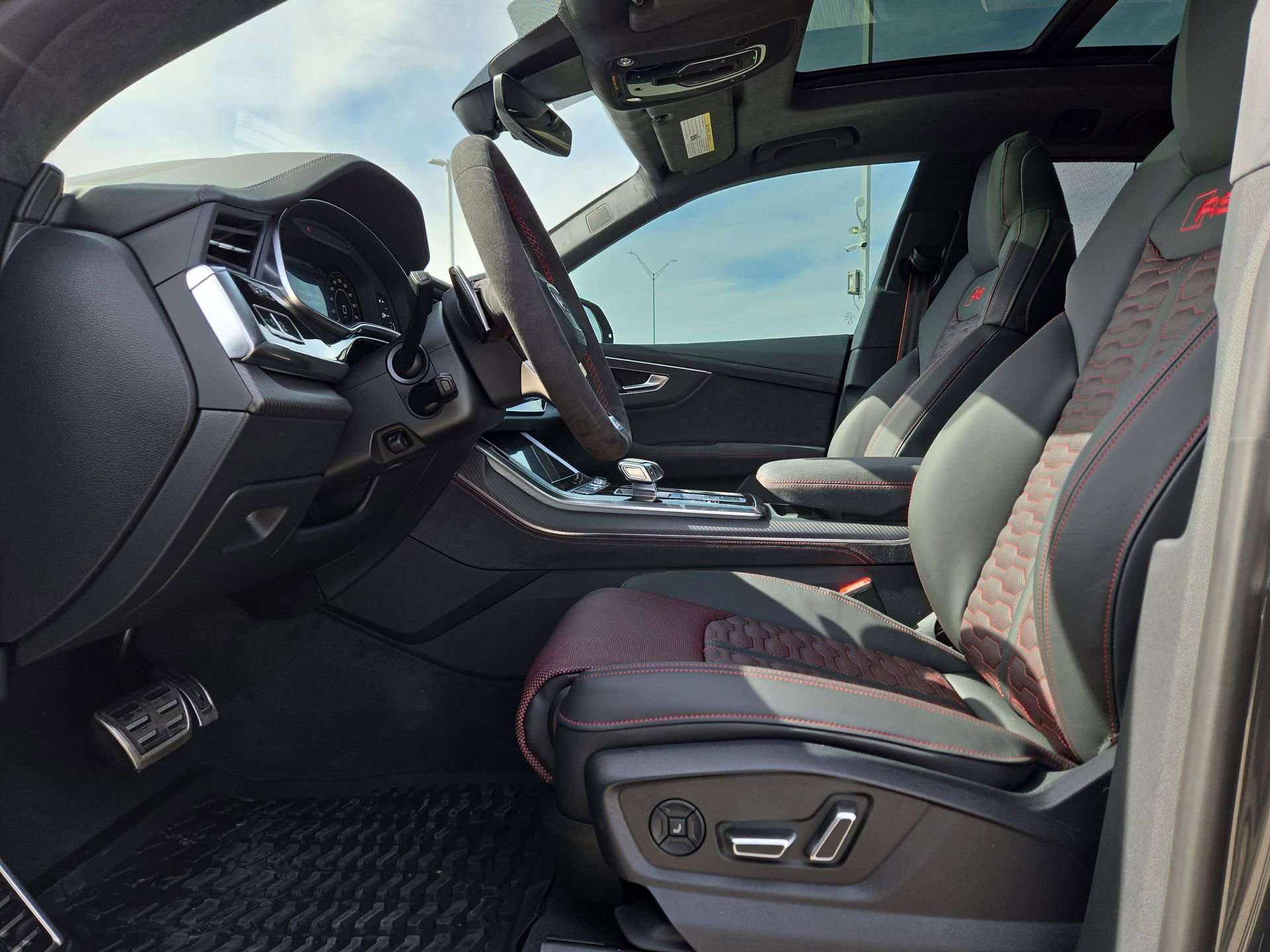 New 2026 Audi RS Q8 performance image 16