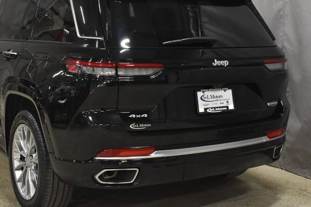 Used 2025 Jeep Grand Cherokee Summit w/ Adv Protech Group IV image 9