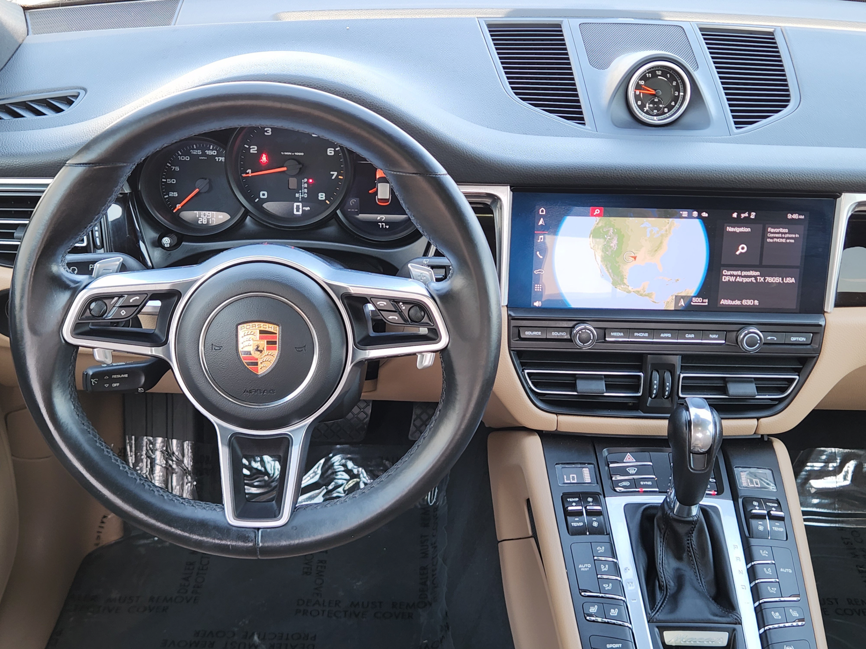 Used 2020 Porsche Macan AWD/4WD image 24