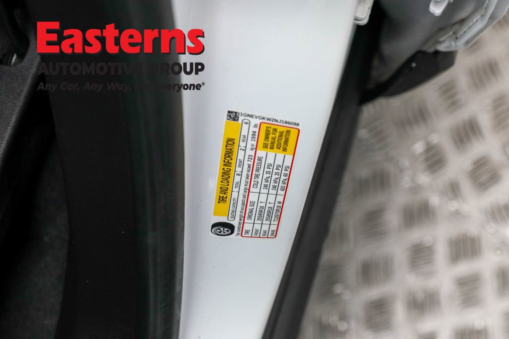 Used 2022 Chevrolet Traverse LT image 35