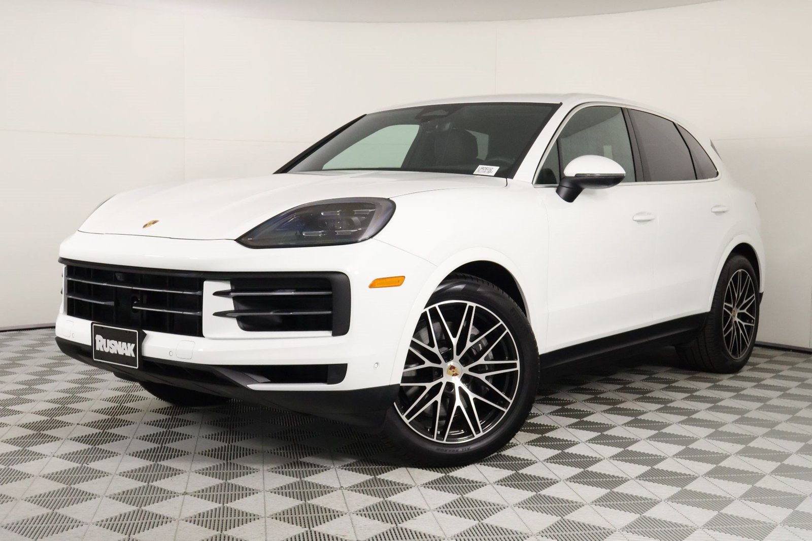 Certified 2026 Porsche Cayenne AWD/4WD image 35