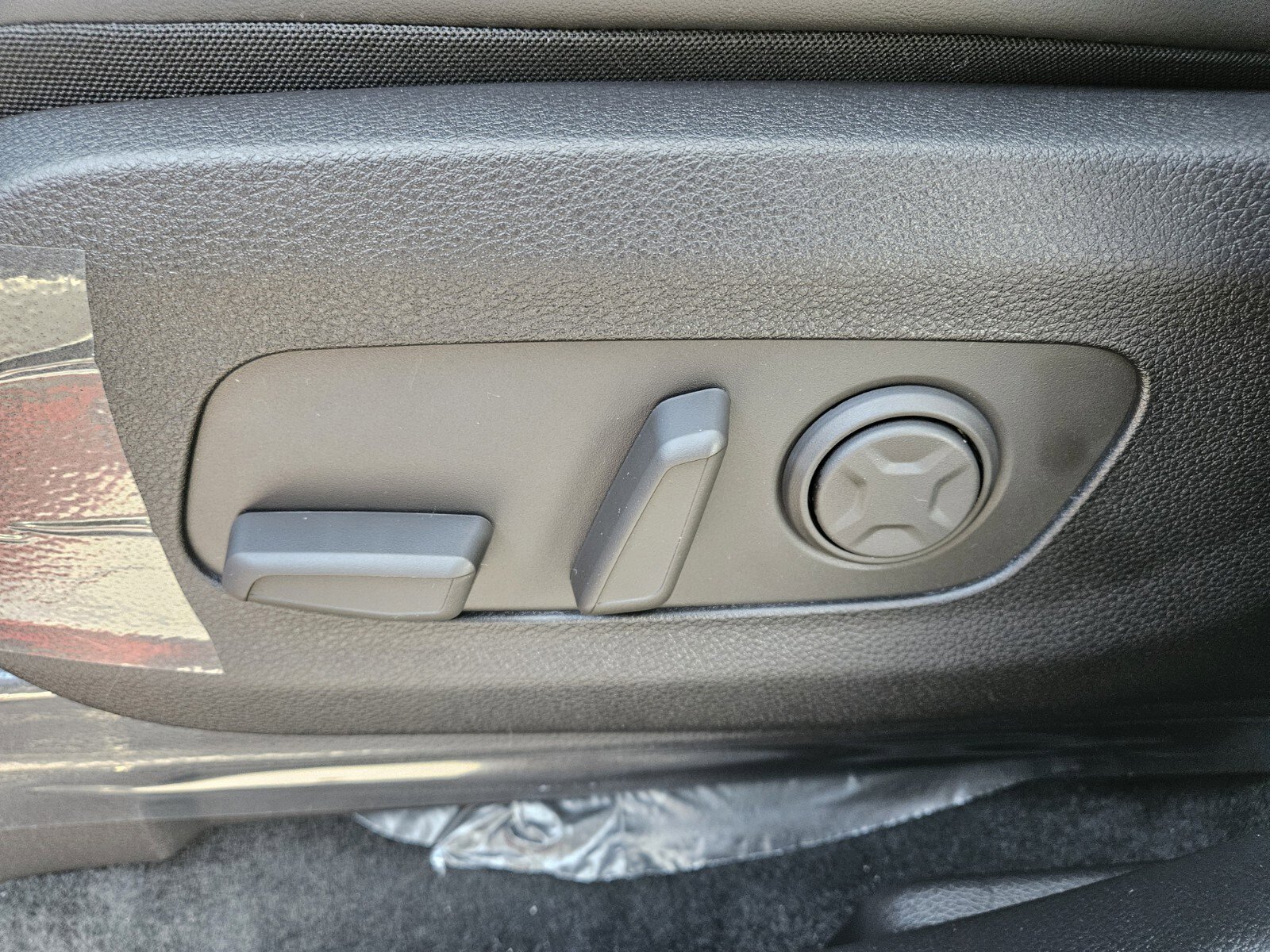 New 2026 Kia Carnival EX image 9