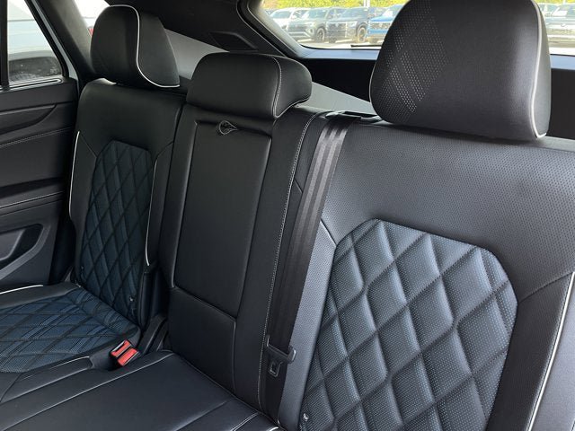 New 2025 Volkswagen Atlas Cross Sport SEL Premium R-Line image 27