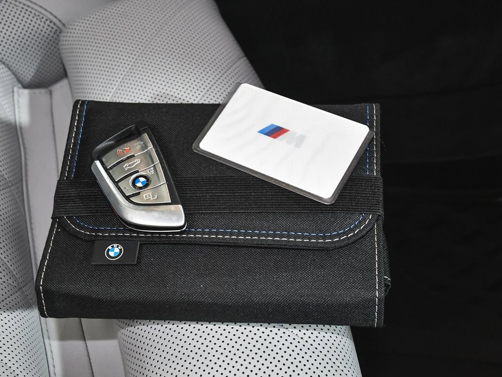 Used 2023 BMW X6 xDrive40i w/ Executive Package image 69