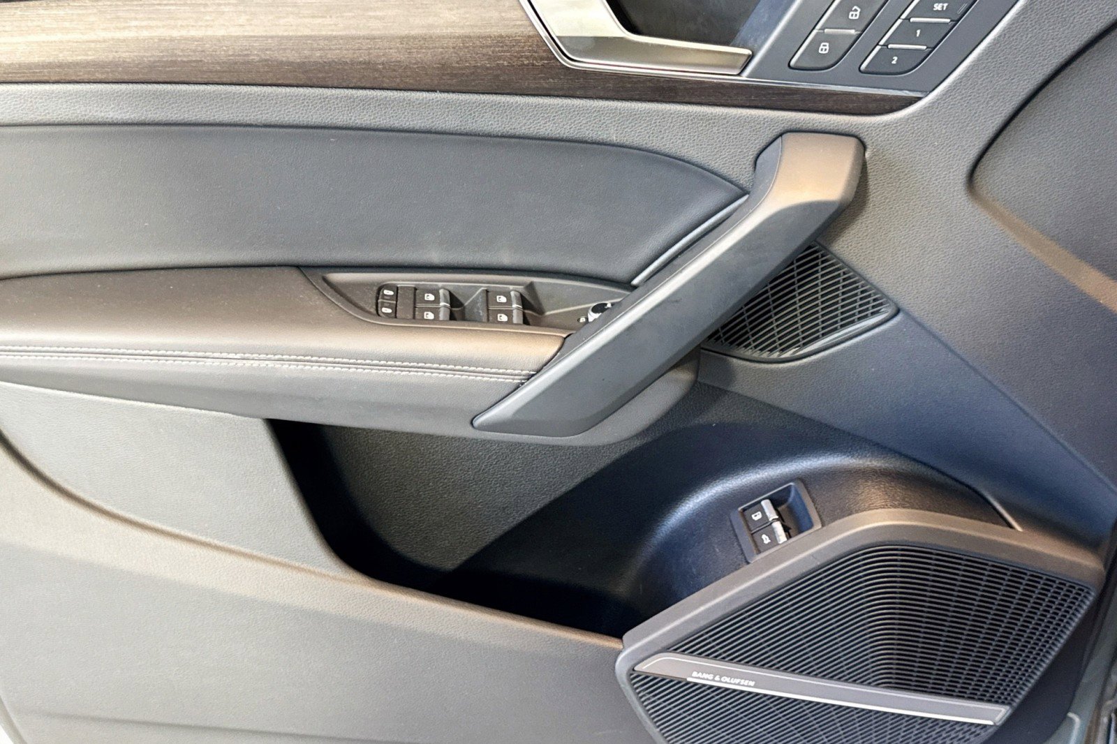 Used 2023 Audi Q5 e Premium Plus w/ Premium Plus Package image 17