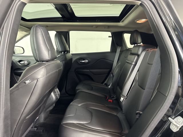Used 2015 Jeep Cherokee Limited image 23