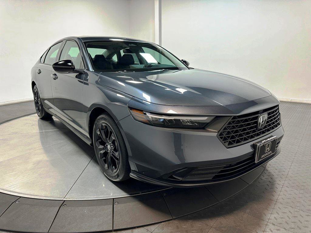 New 2025 Honda Accord SE image 2