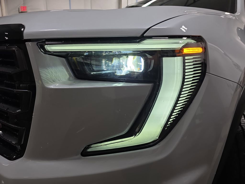 New 2026 GMC Acadia AT4 w/ Luxury Package AWD/4WD image 33