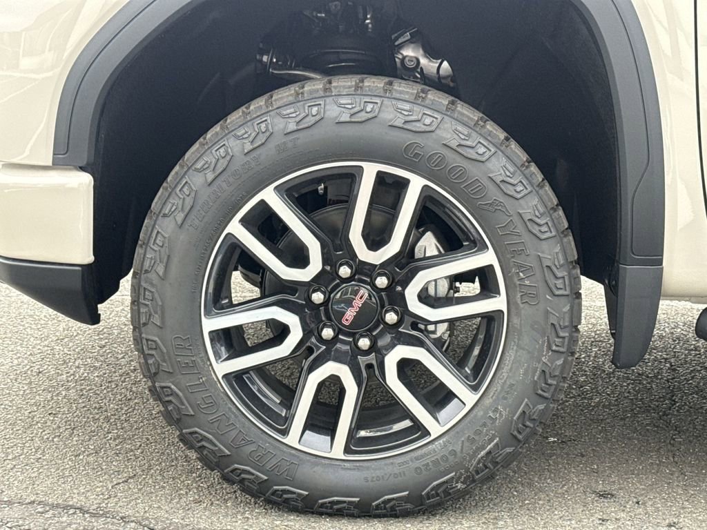 New 2026 GMC Sierra 1500 AT4 w/ Technology Package image 12