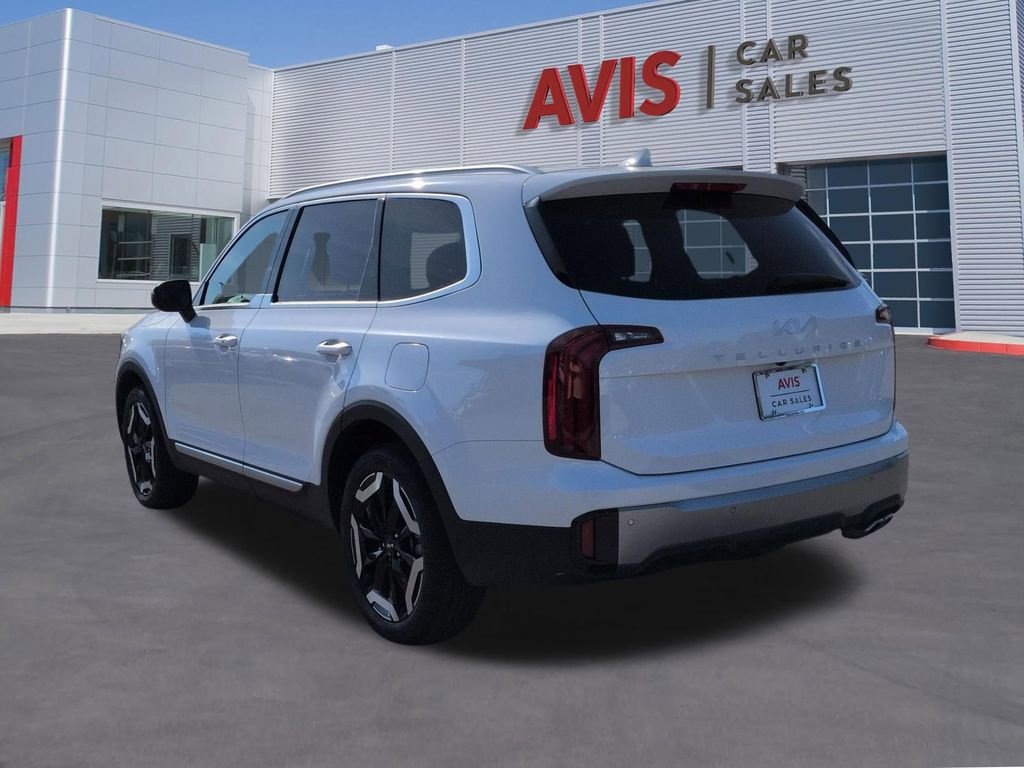 Used 2025 Kia Telluride S image 9