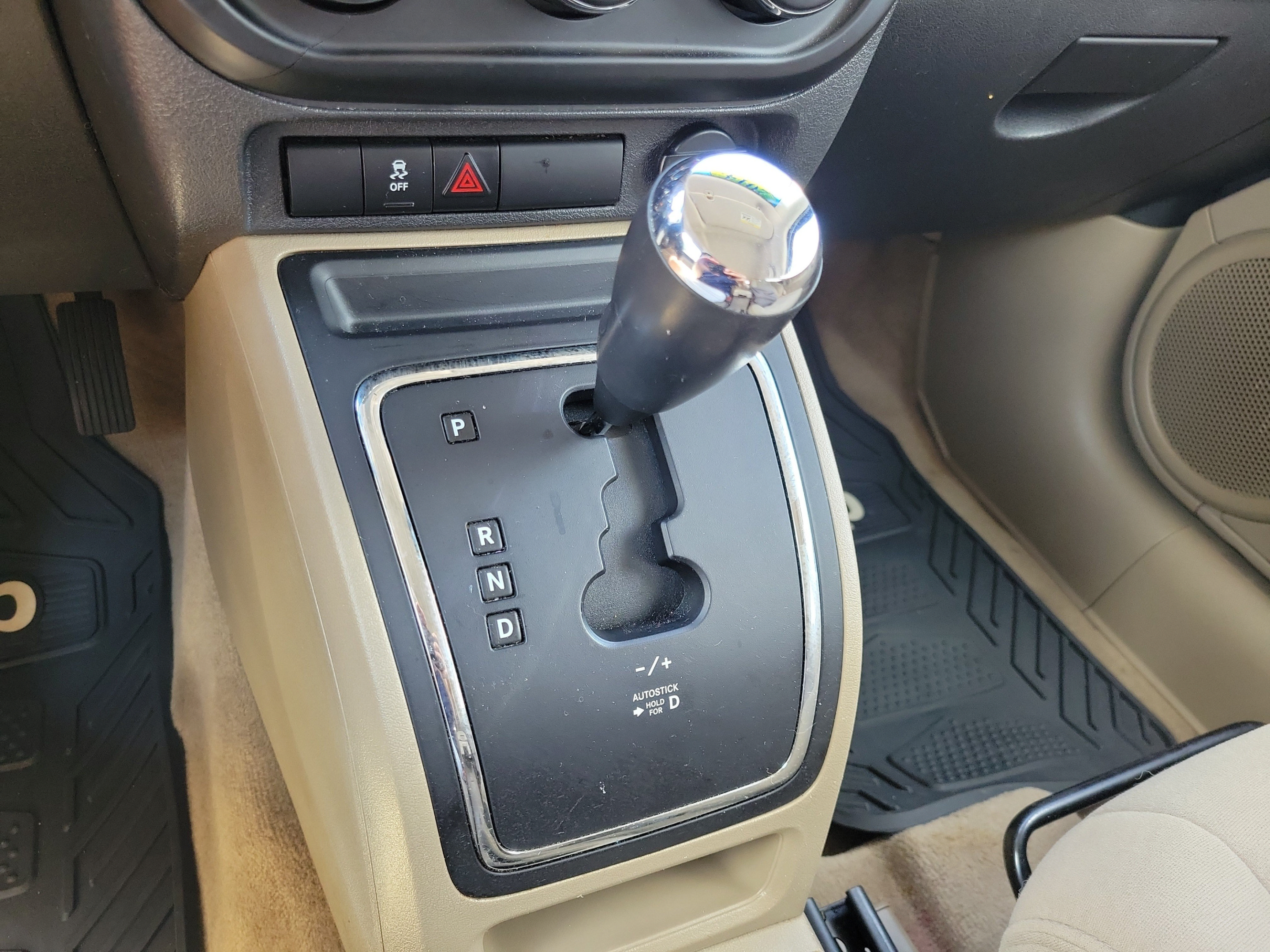 Used 2014 Jeep Patriot Sport w/ Tire & Wheel Group FWD image 28
