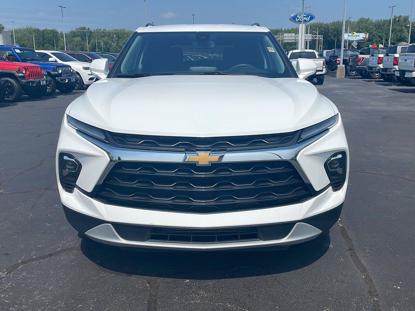Used 2024 Chevrolet Blazer LT w/ Convenience Package FWD image 8