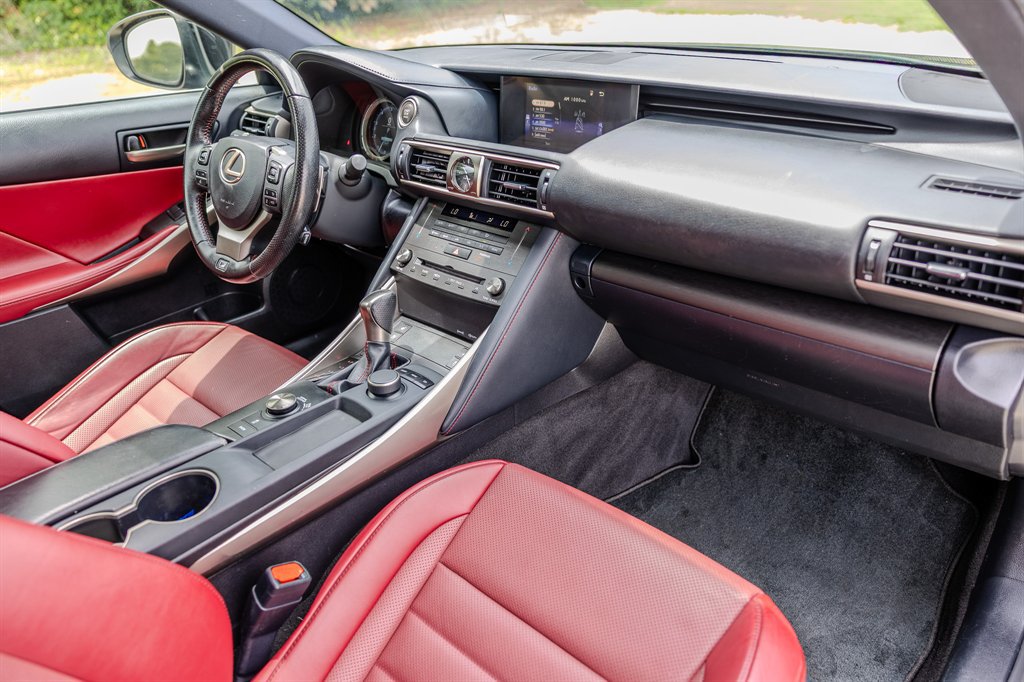 Used 2020 Lexus IS 350 F Sport w/ F Sport Package RWD image 31