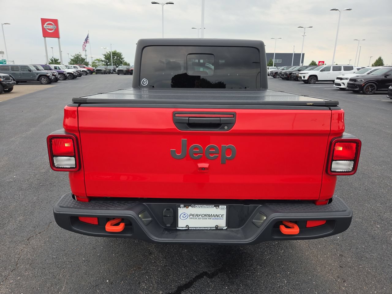 Used 2023 Jeep Gladiator Mojave AWD/4WD image 6
