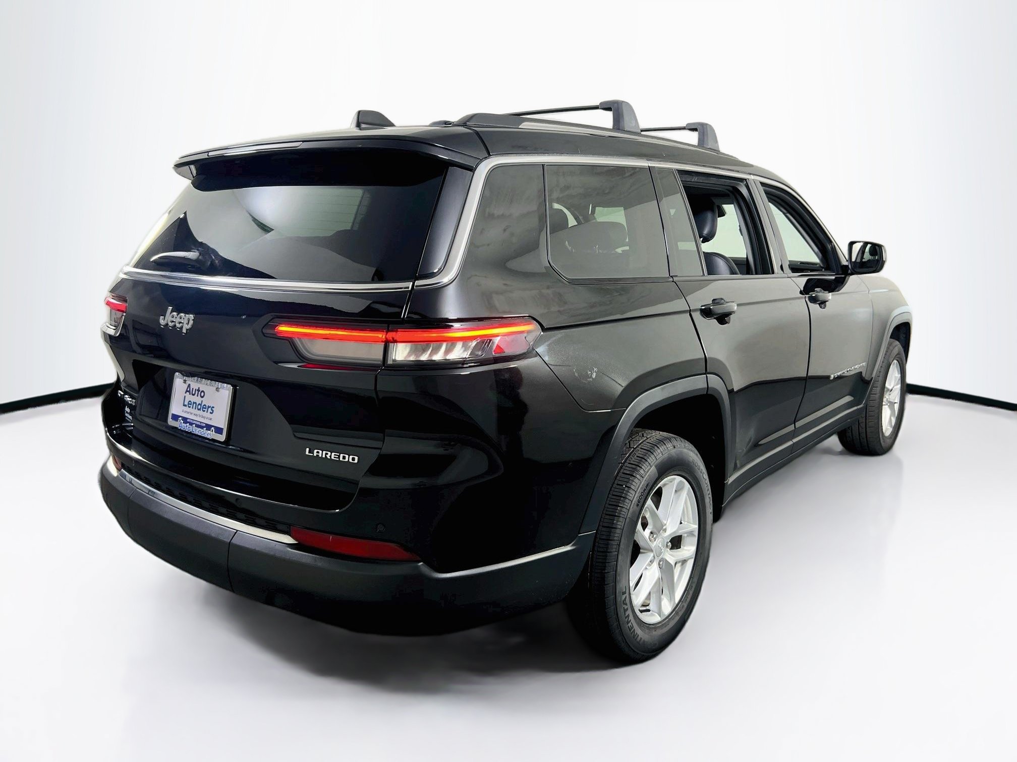 Used 2023 Jeep Grand Cherokee L Laredo AWD/4WD image 5