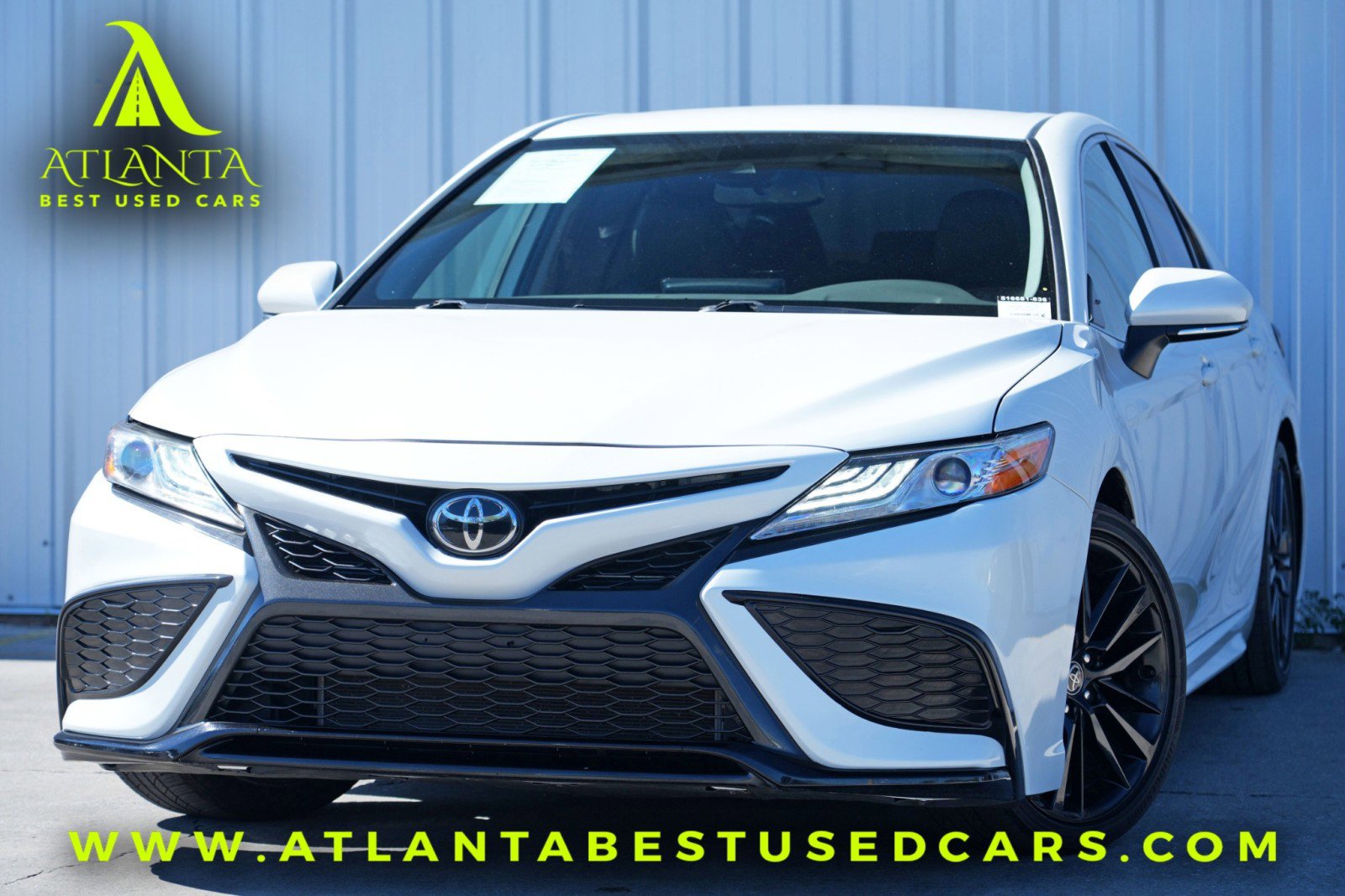 Used 2021 Toyota Camry XSE image 1