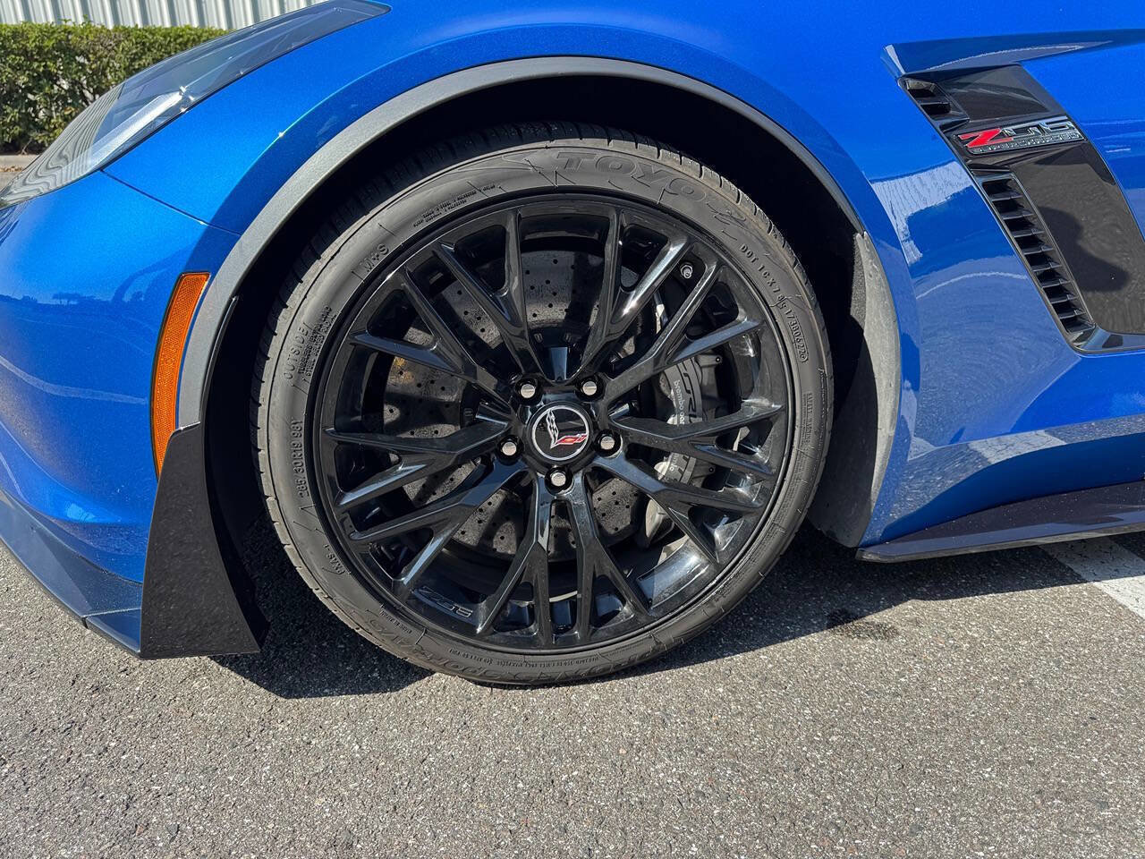 Used 2015 Chevrolet Corvette Z06 w/ 3LZ Preferred Equipment Group image 12