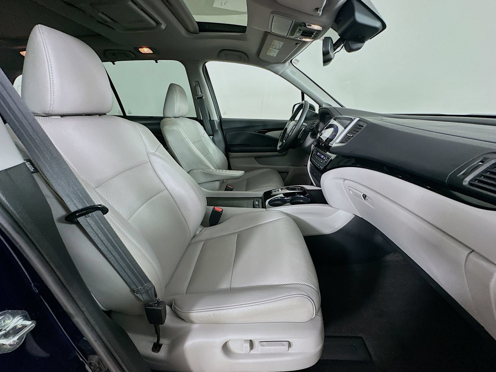 Used 2016 Honda Pilot Elite image 43