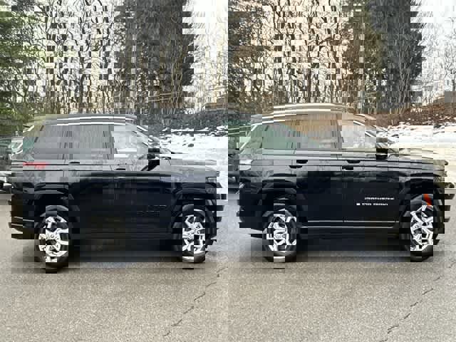 Used 2021 Jeep Grand Cherokee L Limited image 3