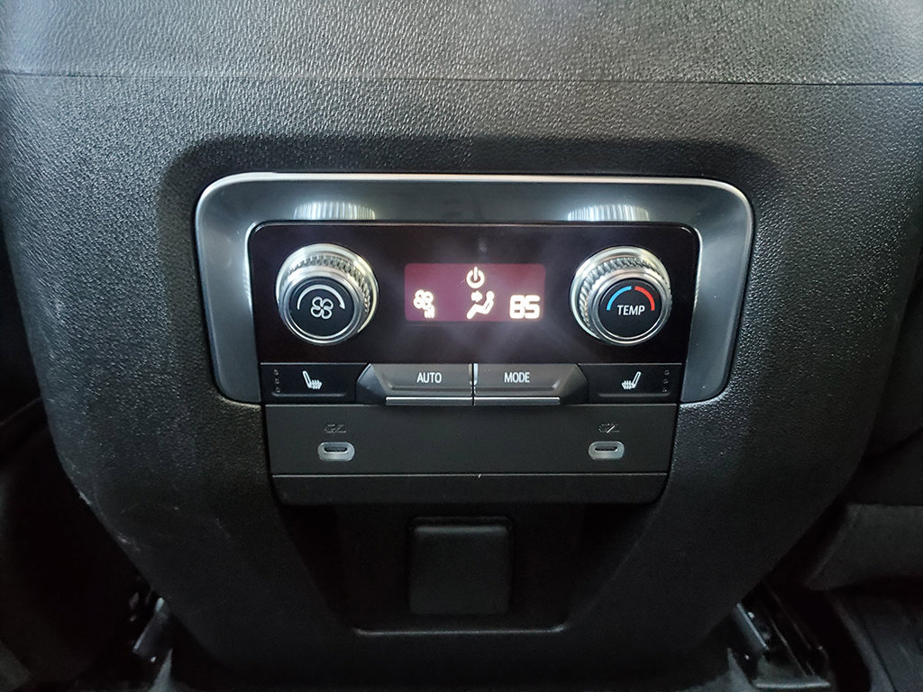 Used 2023 GMC Yukon AT4 w/ LPO, Floor Liner Package AWD/4WD image 15