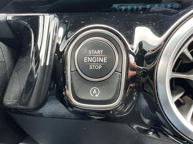 Used 2025 Mercedes-Benz GLA 250 4MATIC image 34