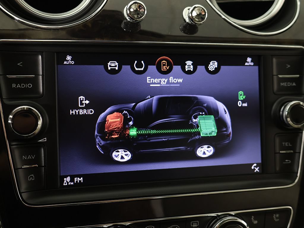 Used 2020 Bentley Bentayga Plug-In Hybrid AWD/4WD image 61