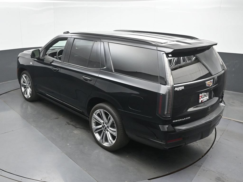 Used 2025 Cadillac Escalade Sport w/ Touring Package AWD/4WD image 39