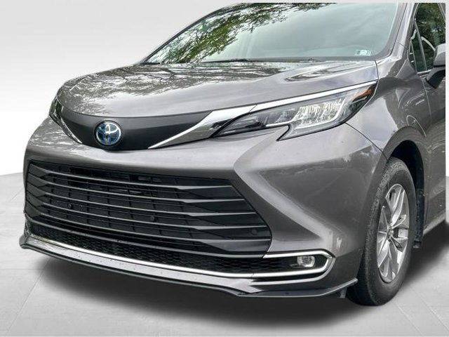 Used 2022 Toyota Sienna XLE AWD/4WD image 10