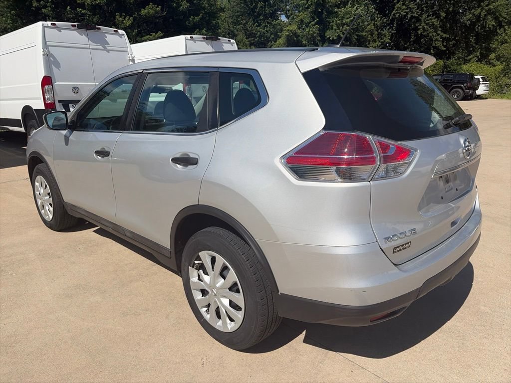 Used 2016 Nissan Rogue S AWD/4WD image 9