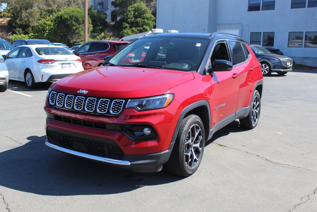 Used 2025 Jeep Compass Limited AWD/4WD image 3
