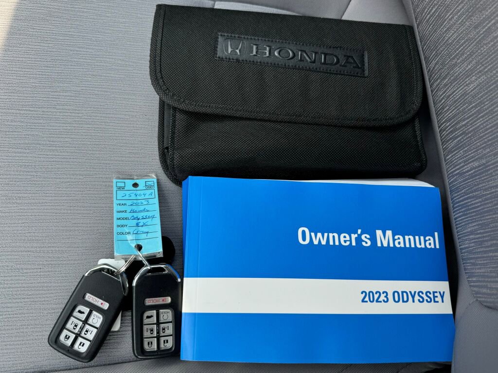 Used 2023 Honda Odyssey EX image 31