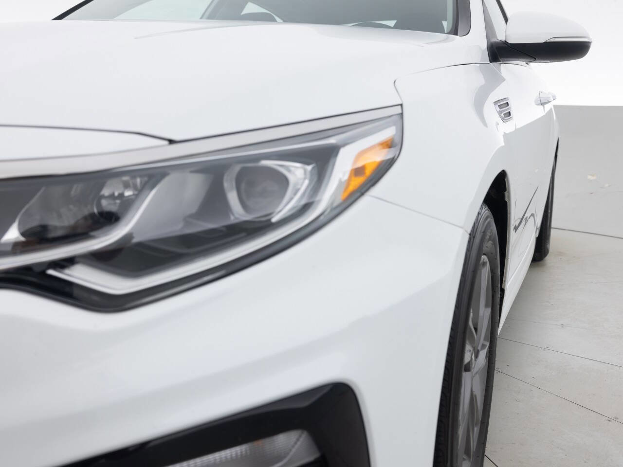 Used 2020 Kia Optima LX image 12