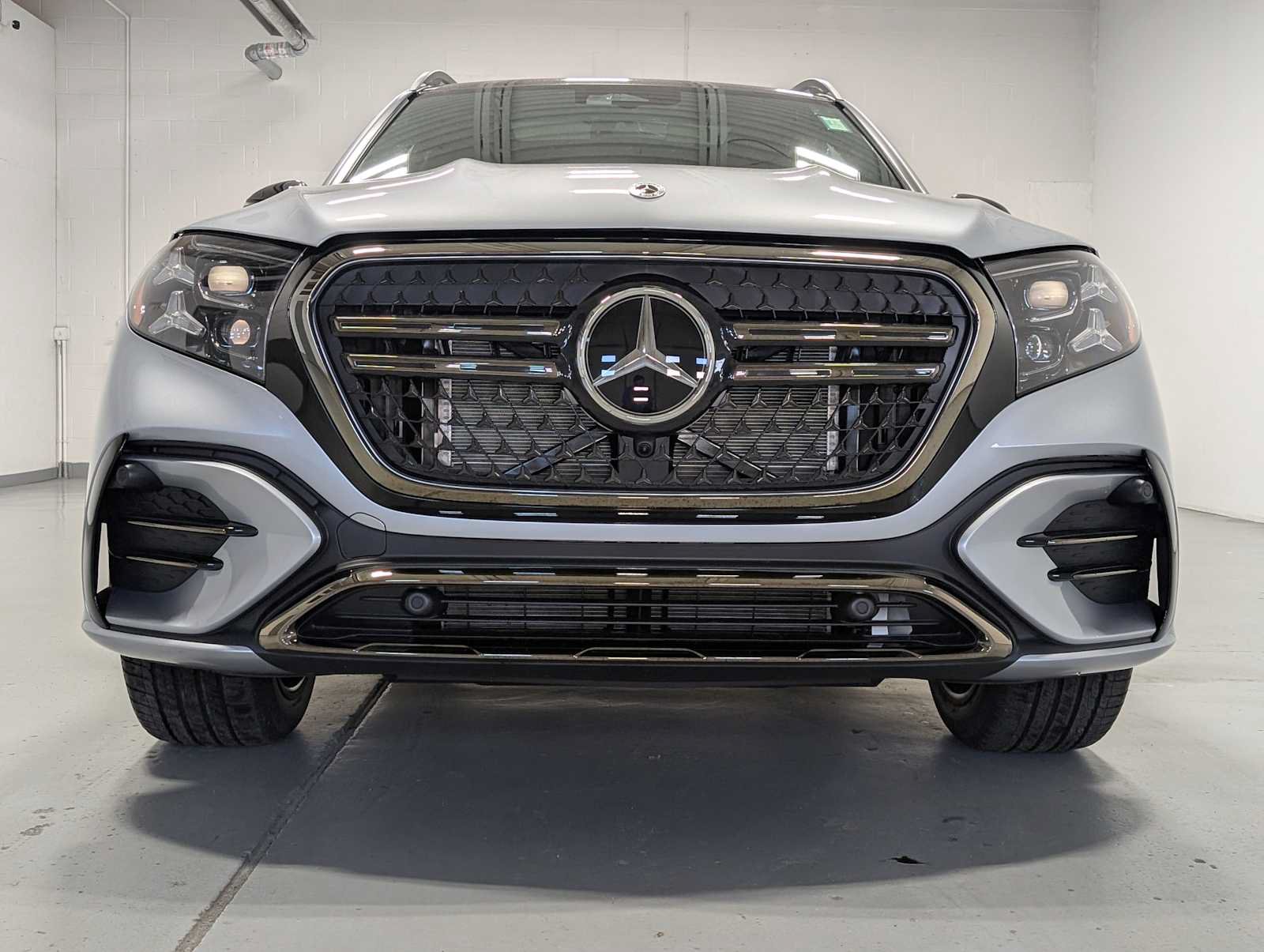 New 2027 Mercedes-Benz GLS 450 4MATIC image 2